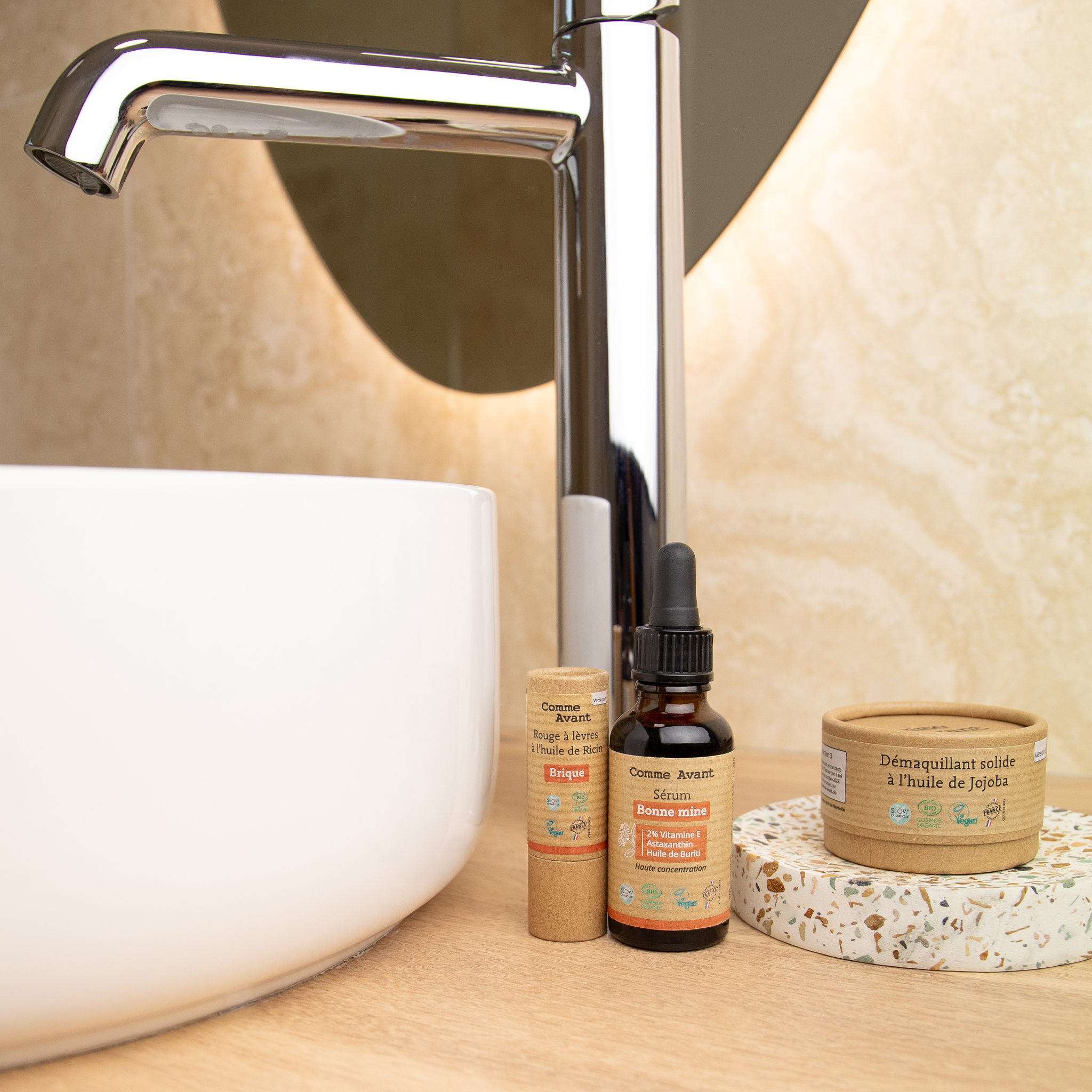 High concentration serum with glow effect