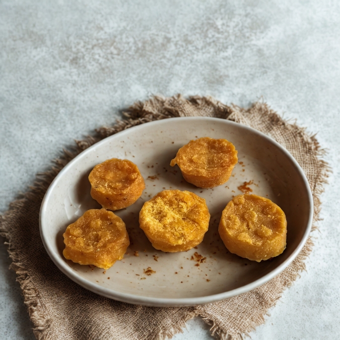 Cod biscuits with salmon